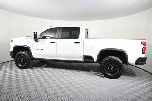 2025 Chevrolet Silverado 2500 4WD Crew Cab Standard Bed ZR2