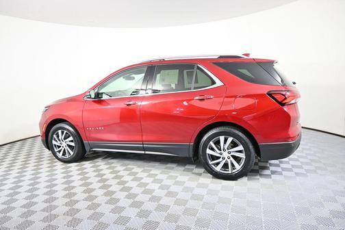 Radiant Red Tintcoat 2023 Chevrolet Equinox Premier w/1LZ