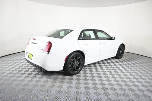 2023 Chrysler 300 Touring