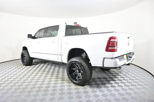 Ivory White Tri-Coat Pearlcoat 2019 RAM 1500 Limited