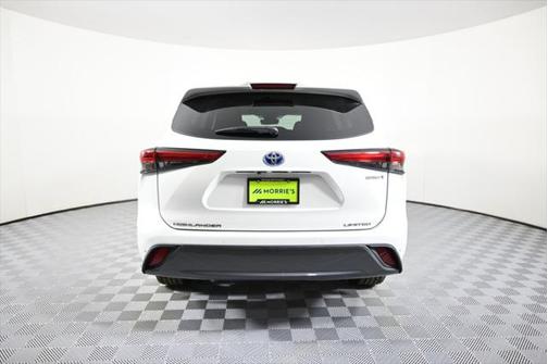 2022 Toyota Highlander Hybrid Limited