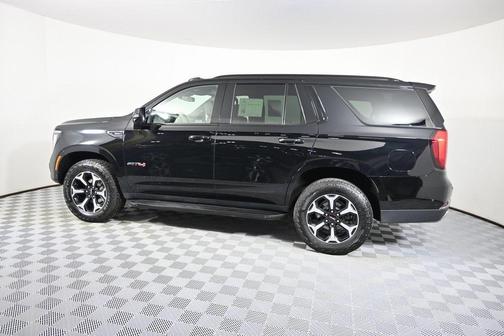 2025 GMC Yukon 4WD AT4