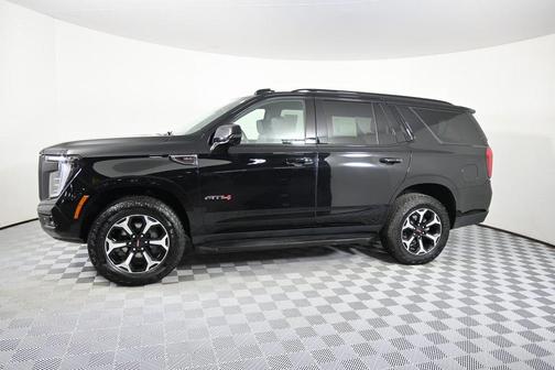 2025 GMC Yukon 4WD AT4