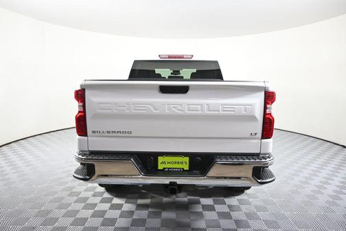Summit White 2026 Chevrolet Silverado 1500 LT