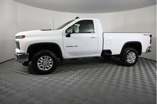 2025 Chevrolet Silverado 3500 LT