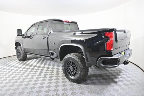 2025 Chevrolet Silverado 2500 4WD Crew Cab Standard Bed ZR2