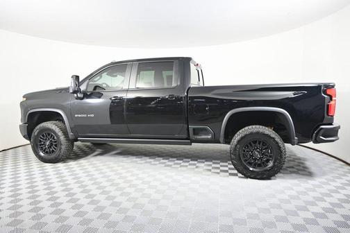 2025 Chevrolet Silverado 2500 4WD Crew Cab Standard Bed ZR2