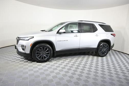 Silver Ice Metallic 2022 Chevrolet Traverse RS