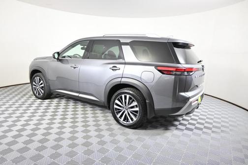 2022 Nissan Pathfinder Platinum 4WD