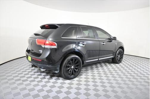 2015 Lincoln MKX Base