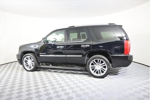 2014 Cadillac Escalade Platinum Edition