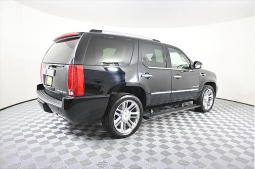2014 Cadillac Escalade Platinum Edition