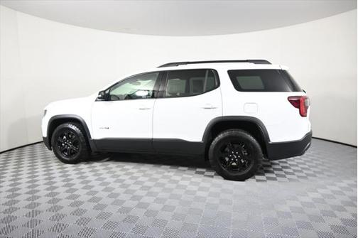 2023 GMC Acadia AWD AT4