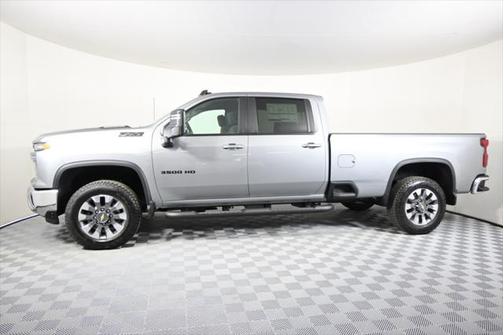 2025 Chevrolet Silverado 3500 LT
