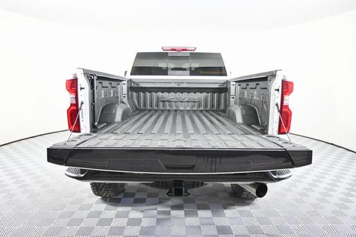 2024 Chevrolet Silverado 2500 4WD Crew Cab Standard Bed ZR2