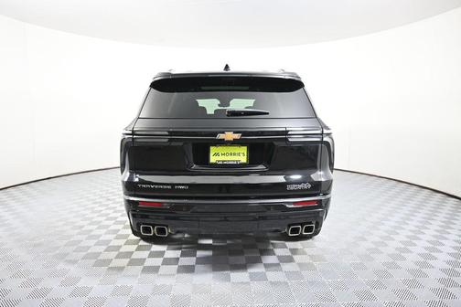 Mosaic Black Metallic 2026 Chevrolet Traverse High Country