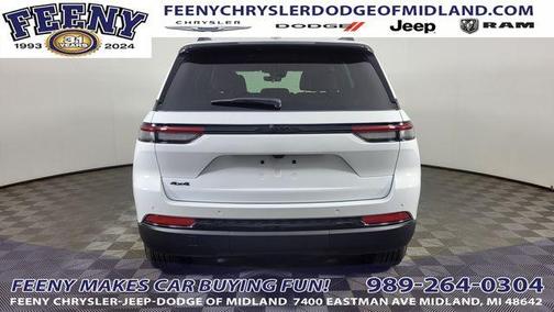 2025 Jeep Grand Cherokee Laredo