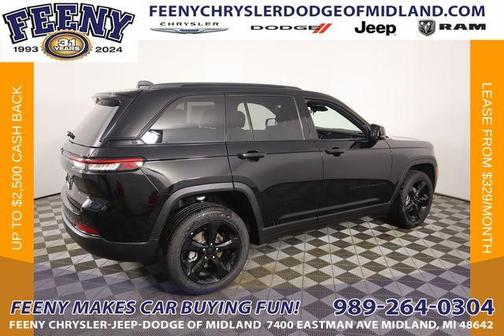 2025 Jeep Grand Cherokee Laredo