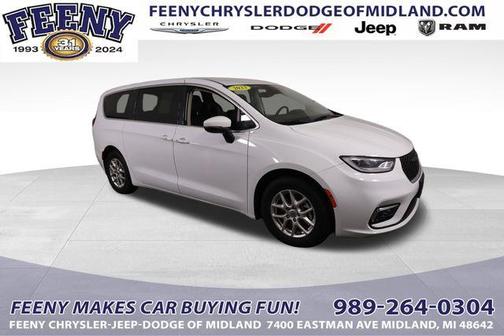 2023 Chrysler Pacifica Touring-L