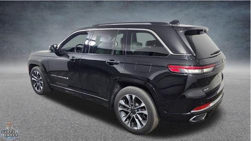 2022 Jeep Grand Cherokee Overland
