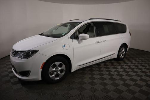 2018 Chrysler Pacifica Hybrid Touring L