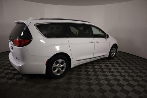 2018 Chrysler Pacifica Hybrid Touring L
