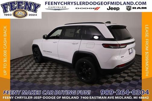 2025 Jeep Grand Cherokee Laredo