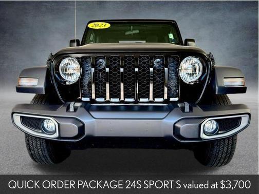 2023 Jeep Gladiator Sport