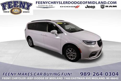 2022 Chrysler Pacifica Touring-L
