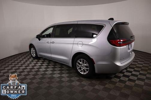 2023 Chrysler Pacifica Touring-L