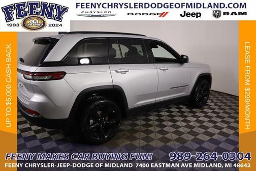 2025 Jeep Grand Cherokee Laredo