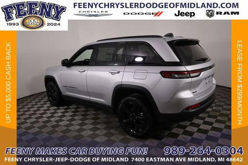 2025 Jeep Grand Cherokee Laredo