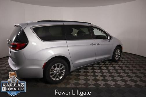 2022 Chrysler Pacifica Touring-L