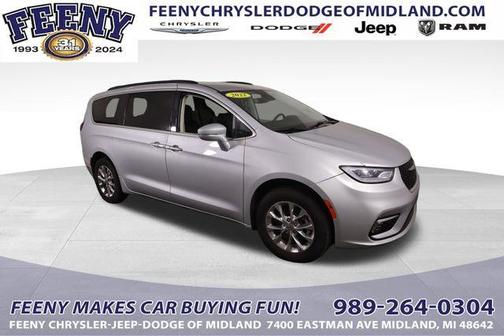 2022 Chrysler Pacifica Touring-L