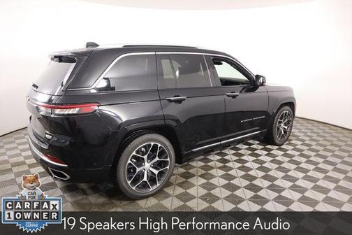 2023 Jeep Grand Cherokee Summit