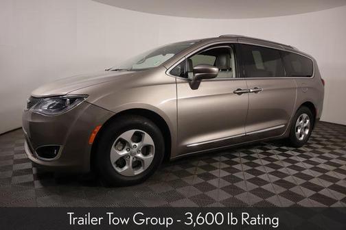 2017 Chrysler Pacifica Touring-L Plus