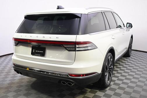 Pristine White Metallic Tri-Coat 2026 Lincoln Aviator Reserve AWD