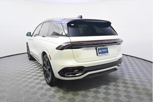 2025 Lincoln Nautilus Reserve