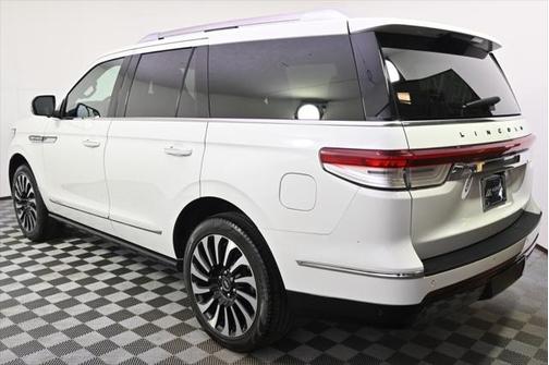 2022 Lincoln Navigator Black Label