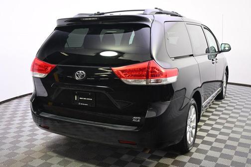 Black 2013 Toyota Sienna XLE