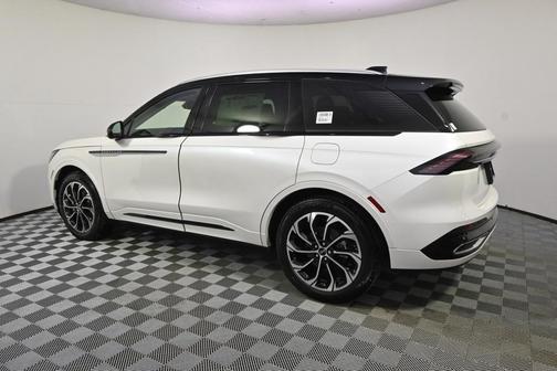 2026 Lincoln Nautilus Reserve