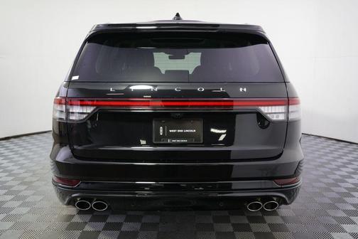 Infinite Black Metallic Clearcoat 2026 Lincoln Aviator Reserve AWD