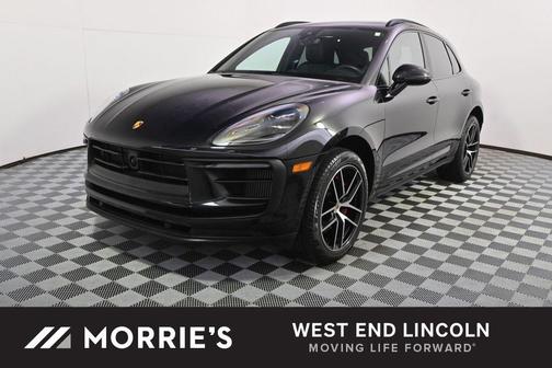 Jet Black Metallic 2023 Porsche Macan Macan