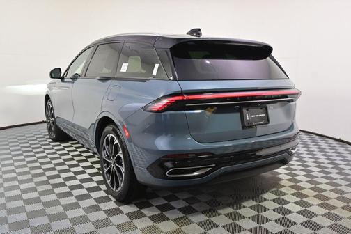 Whisper Blue Metallic Clearcoat 2026 Lincoln Nautilus Reserve