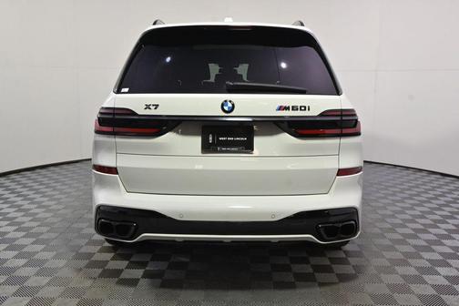 2024 BMW X7 M60i