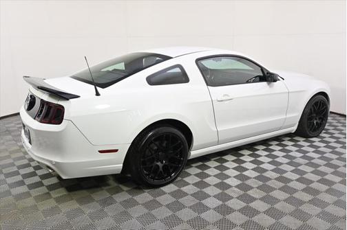2014 Ford Mustang V6