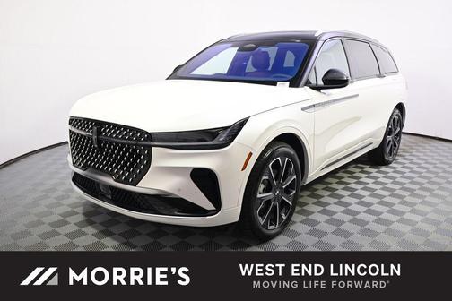 White Platinum Metallic Tri-Coat 2026 Lincoln Nautilus Reserve