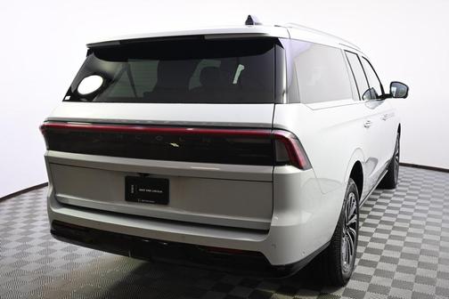 2025 Lincoln Navigator Black Label