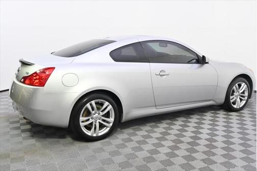 2010 INFINITI G37x Base