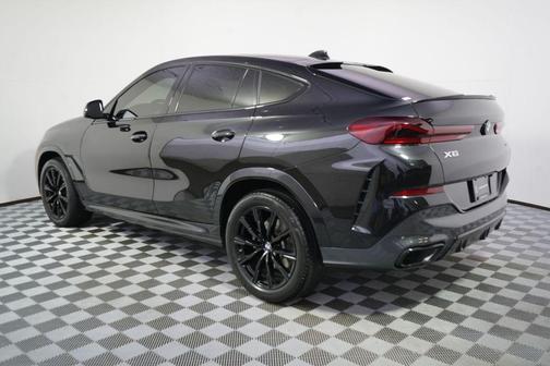 Black Sapphire Metallic 2022 BMW X6 xDrive40i